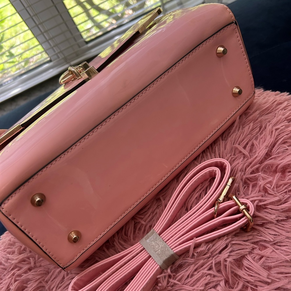 Elegant Pink Handbag - Picture 2 of 5